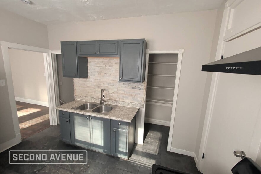 Building Photo - 8725 S Bishop St