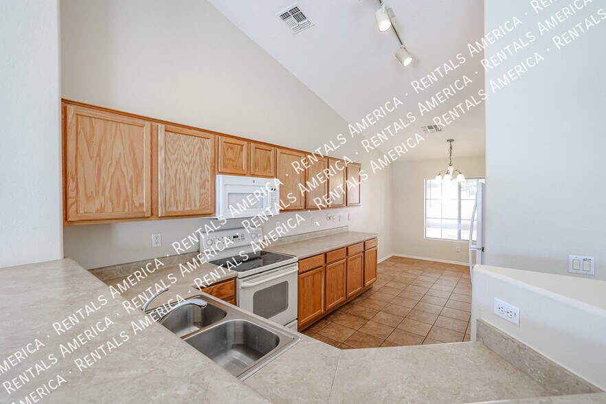 Building Photo - 6718 S Garnet Way