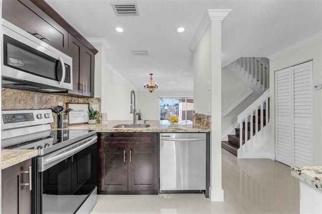 Building Photo - 17542 SW 139th Ct