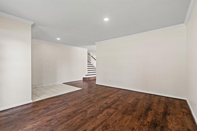 Building Photo - 15810 Mission View Ct