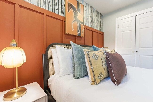 Building Photo - 12511 Chapel Bell St