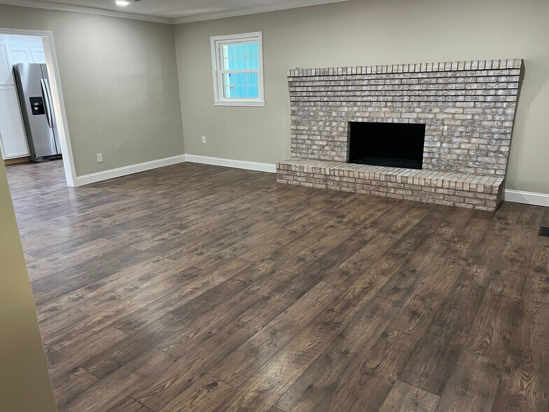 Livingroom - 4482 Grace Chapel Rd