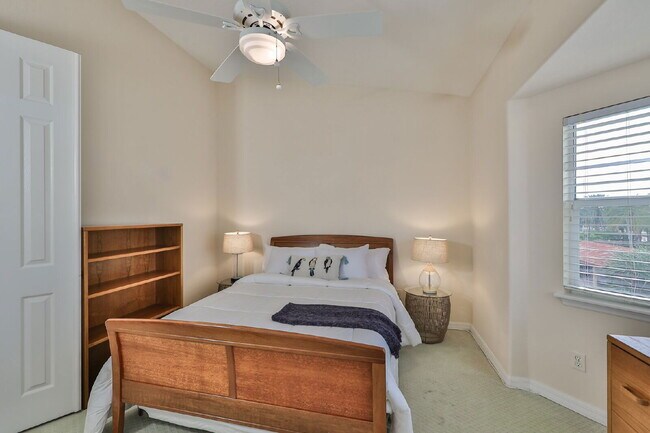 Building Photo - 1593 Pinellas Bayway S