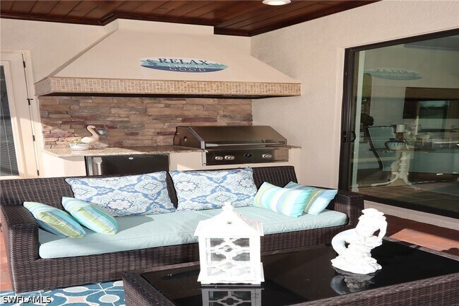 Building Photo - 17151 Cherrywood Ct