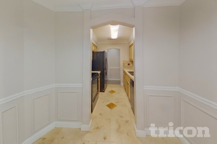 Building Photo - 4324 Queensway Dr