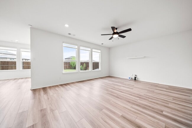 Building Photo - 424 Princewood Dr