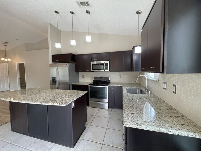 Building Photo - 8601 Coppell Ct NE