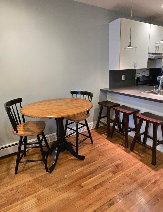 Building Photo - 129 Clinton St