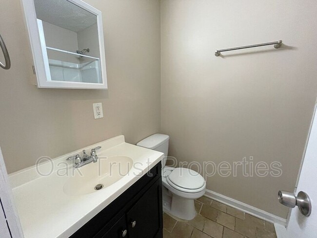 Building Photo - 103 Cambell Ct