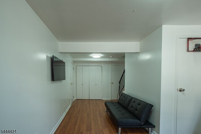Building Photo - 768 Springfield Ave