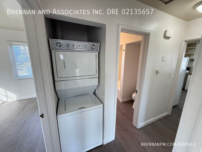 Building Photo - 253 Church Ave