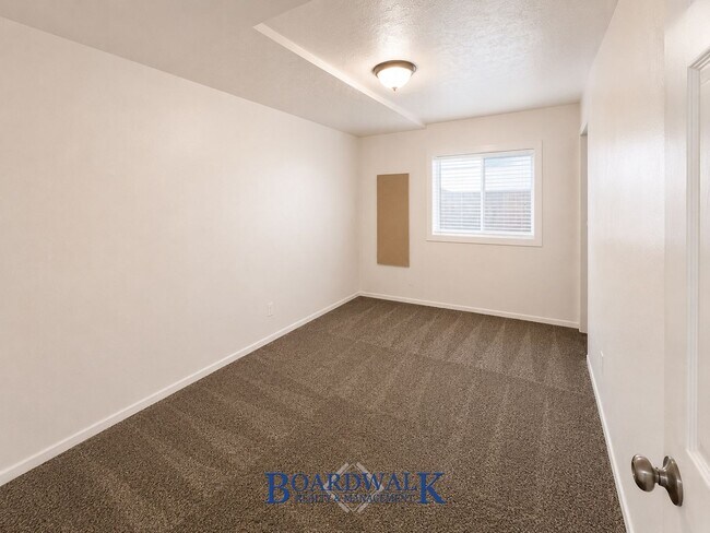 Building Photo - 3549 Colby Ave