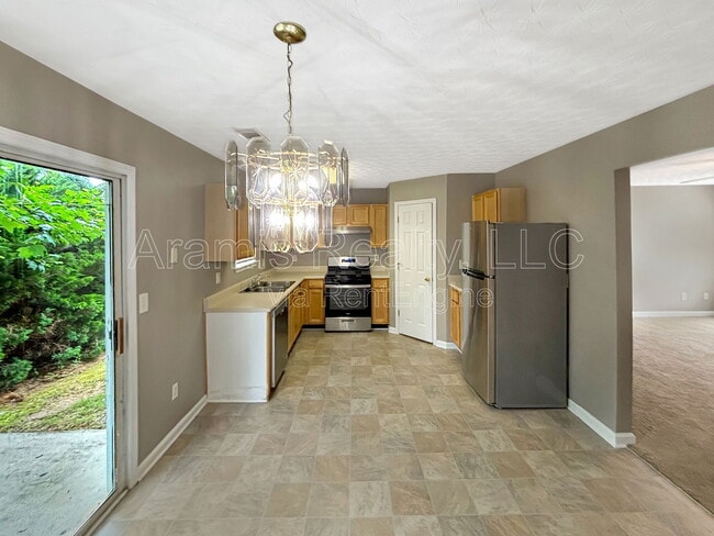 Building Photo - 445 Spring Head Ct
