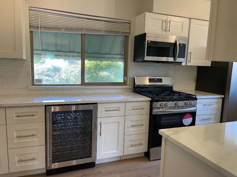 Building Photo - 1608 Janice Dr