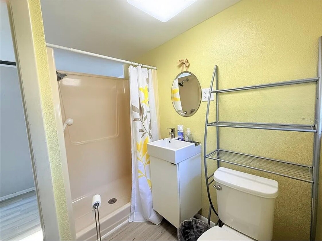 Bathroom 2 - 225 Cevera Dr