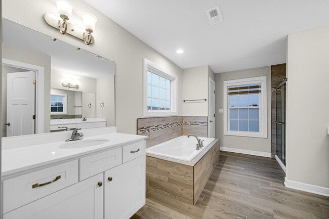 Building Photo - 2111 Easton Park Dr