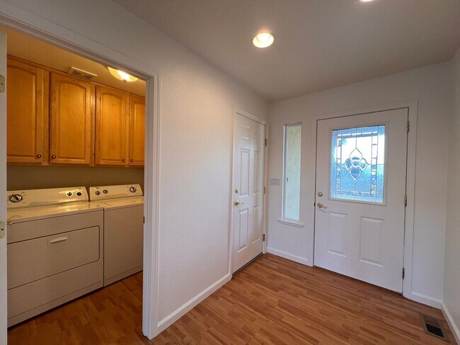 Building Photo - 3-bedroom Home in Desert Lakes Subdivision, Fernley