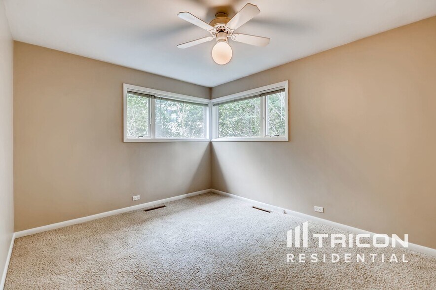 Building Photo - 2629 Fontana Dr
