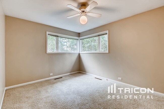 Building Photo - 2629 Fontana Dr