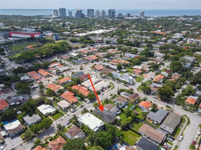 Building Photo - 2780 SW 33rd Ave