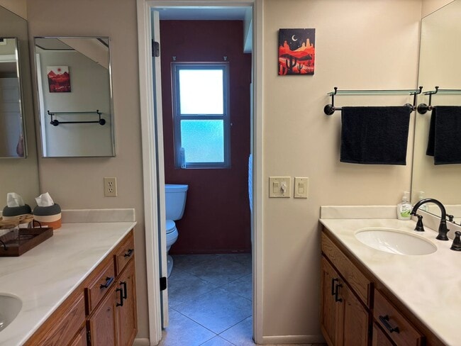 Building Photo - 421 Leisure World