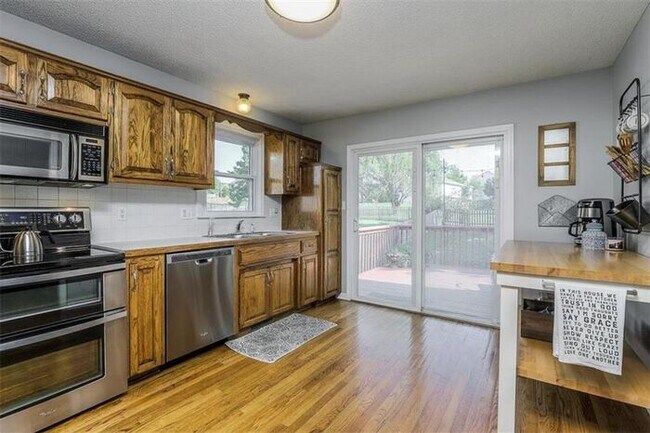 Building Photo - GORGEOUS Home in the Liberty School District-Available in JUNE!!