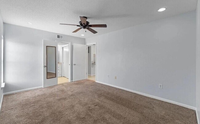 Building Photo - 408 Marshall Ct