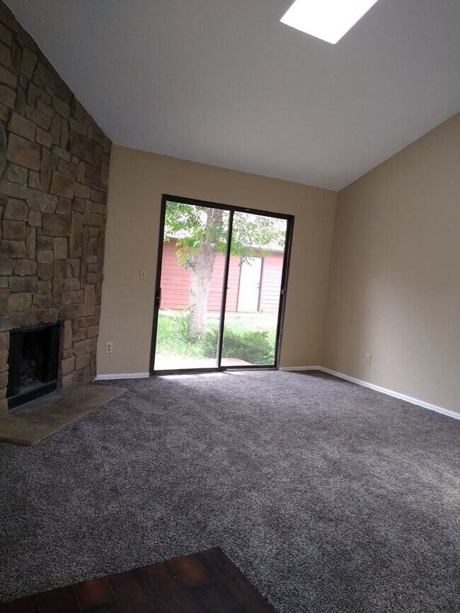 Building Photo - Available Now! Lakewood 2 Bed 2 Bath Duplex w/ Garage and Large Fenced Yard