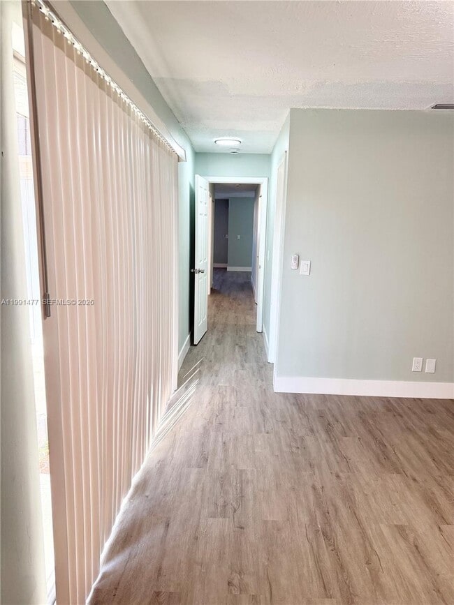 Building Photo - 804 SW 73rd Ave