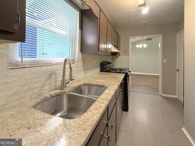 Building Photo - 813 Post Oak Cir