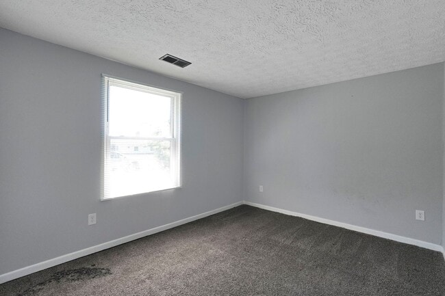 Building Photo - 859 Eliots Oak Rd