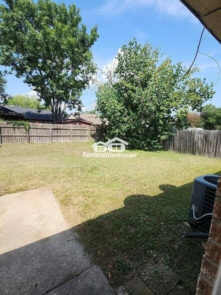 Building Photo - 24310 Rockin 7 Dr