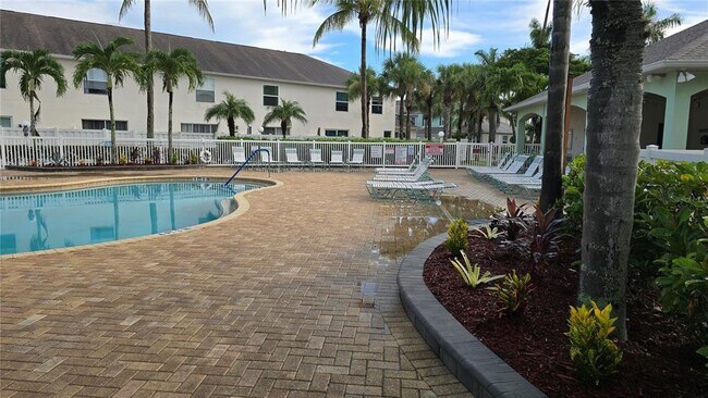 Building Photo - 3005 Palmetto Oak Dr