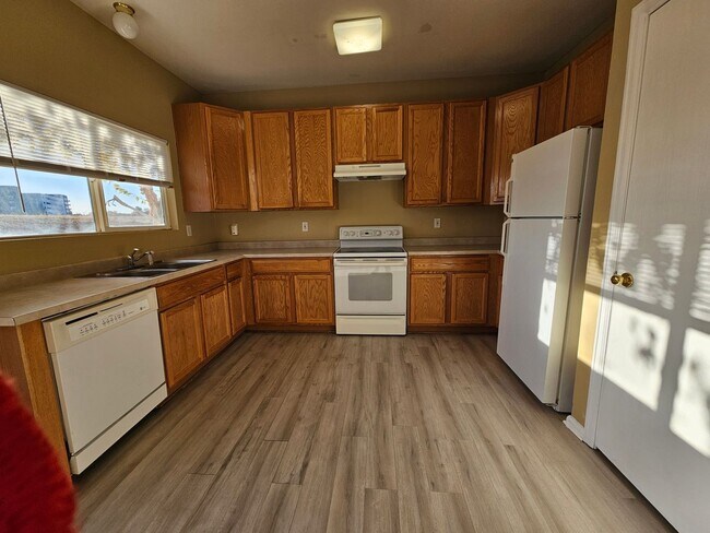 Building Photo - Charming House 3 Beds 2 1/2 Baths 2 Living Areas- Backs To Open Space