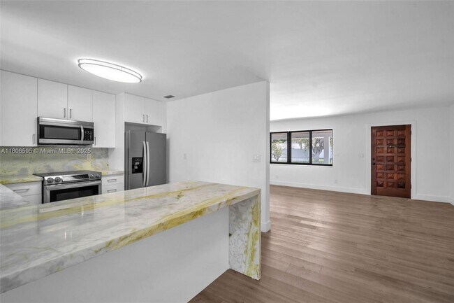 Building Photo - 3980 SW 121st Ave