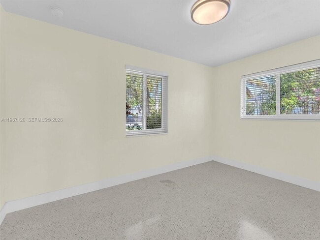 Building Photo - 6520 SW 63rd Ct