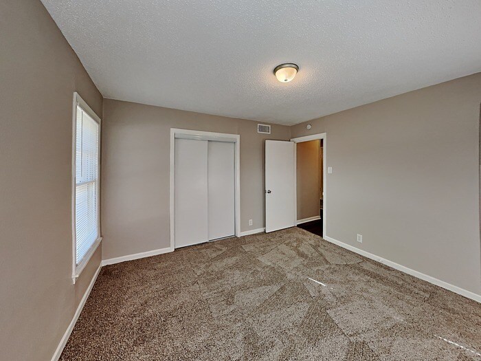 Building Photo - 5201 Sabelle Ln