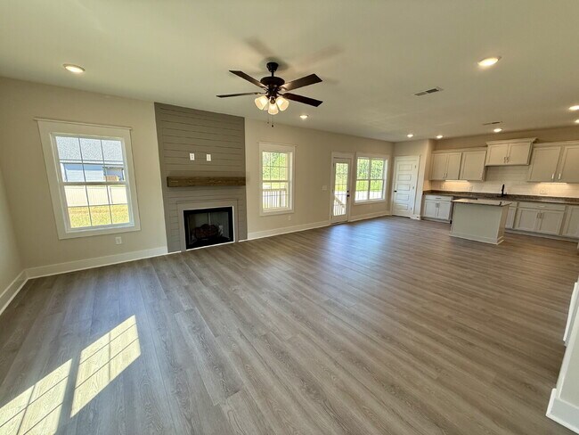 Building Photo - 166 Dewberry Rd