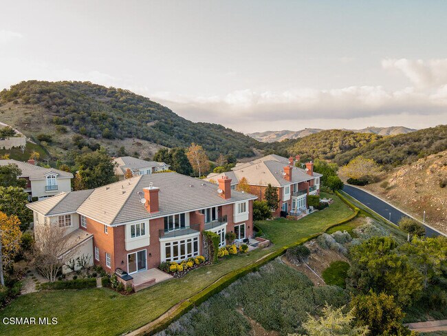 Building Photo - 2390 Crombie Ct