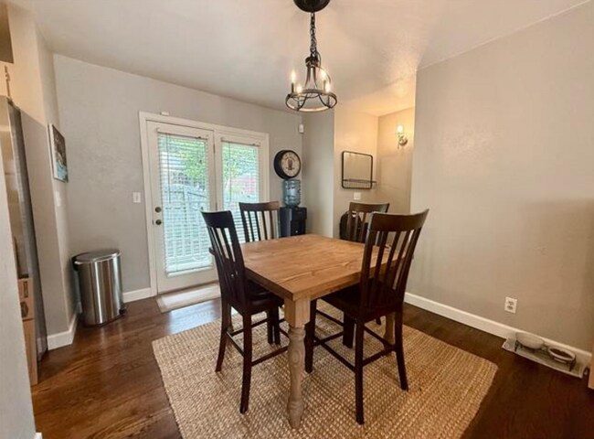 Building Photo - 2 Bed | 2 Bath Condo on Crybaby Hill