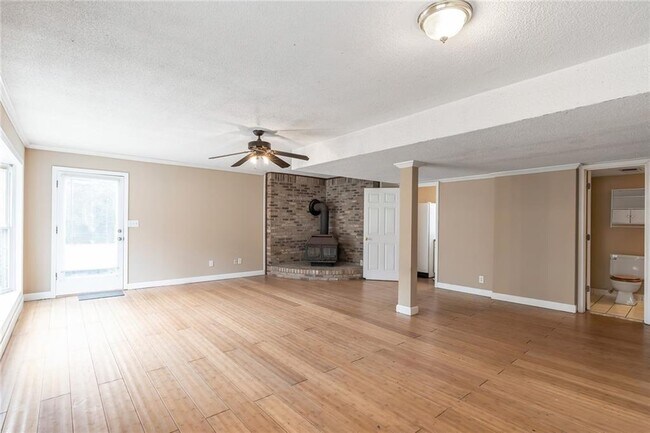 Building Photo - 131 Arrowood Ln