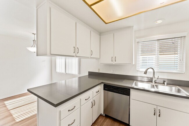 Building Photo - 17972 Baron Cir