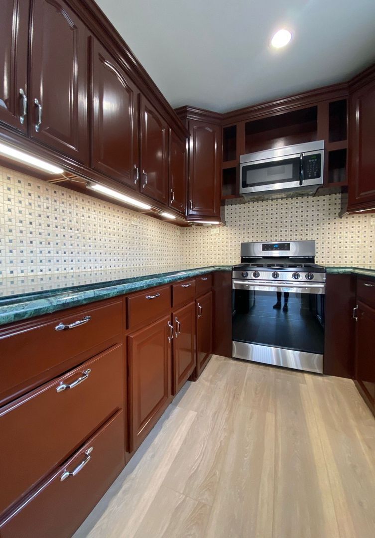 Interior Photo - Holt Luxury Investments LLC