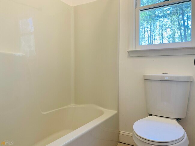 Building Photo - 210 Spring Forest Way