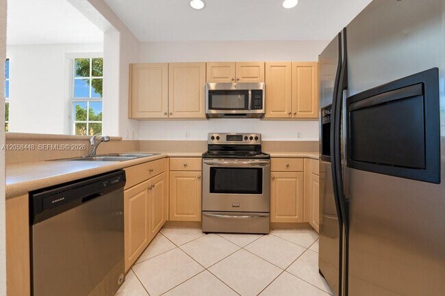 Building Photo - 480 SW 147th Ave