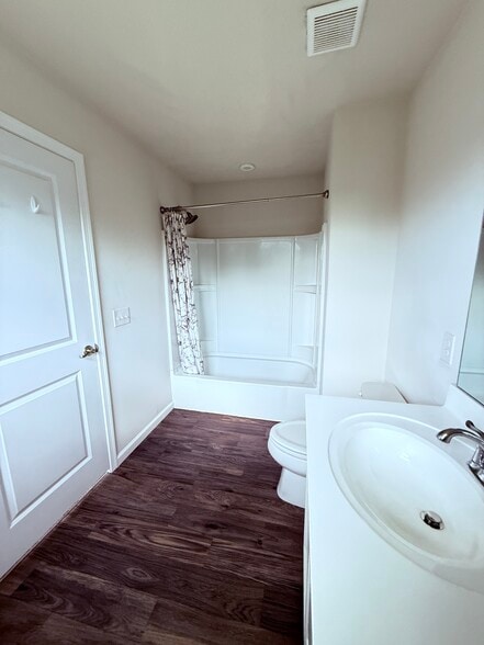 Building Photo - 3387 Jackson Park Dr NW
