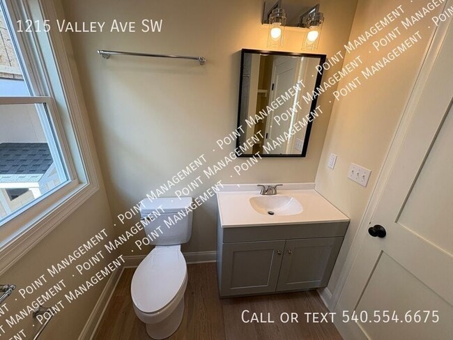 Building Photo - 1215 Valley Ave SW