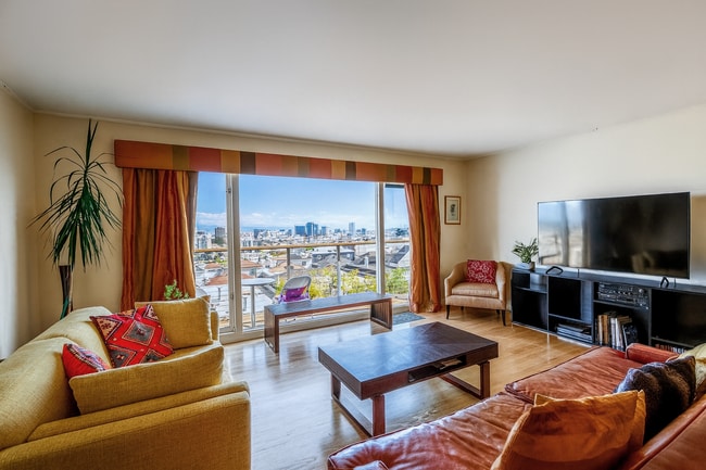 Building Photo - 64 Encanto Ave