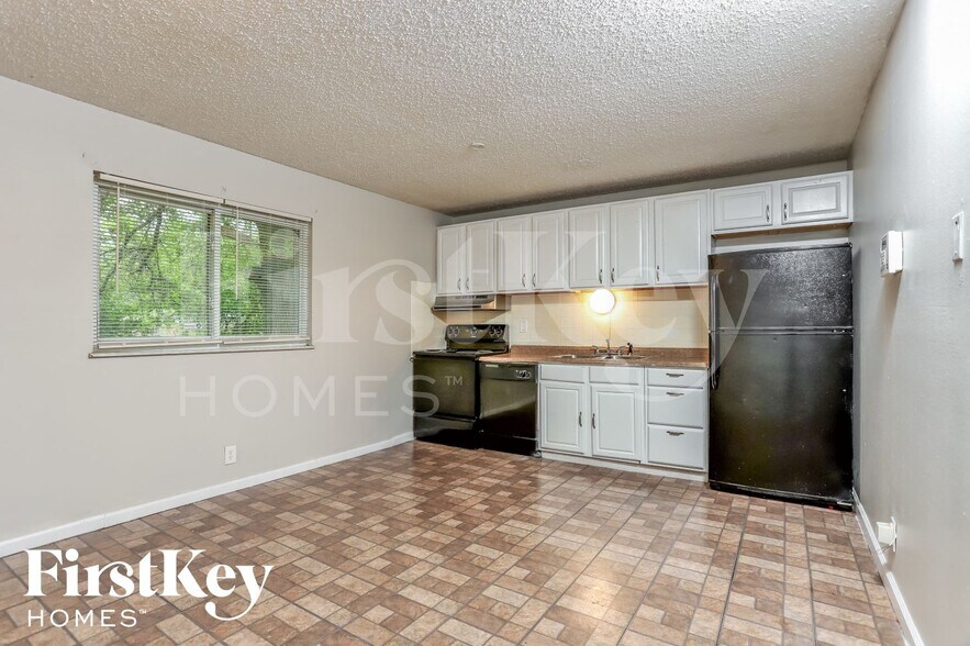 Building Photo - 2316 Millvalley Dr