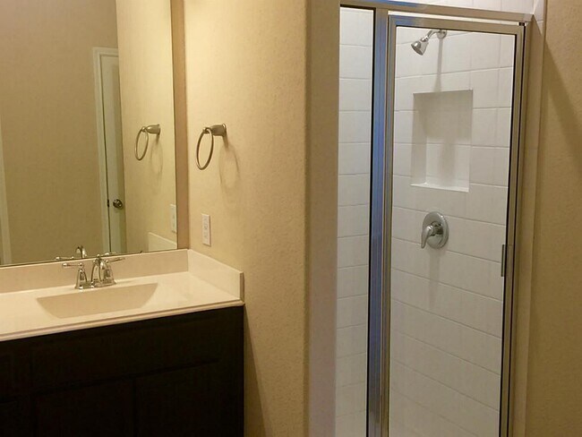 Building Photo - 618 Longstreet Dr